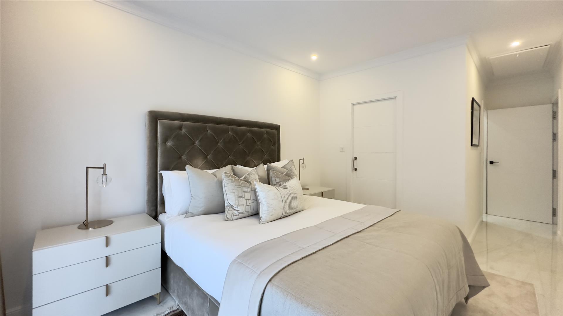 Image of Apartment - 3 Bedrooms - 2 Bathrooms for Sale in Marina Views-Gibraltar, Image 14